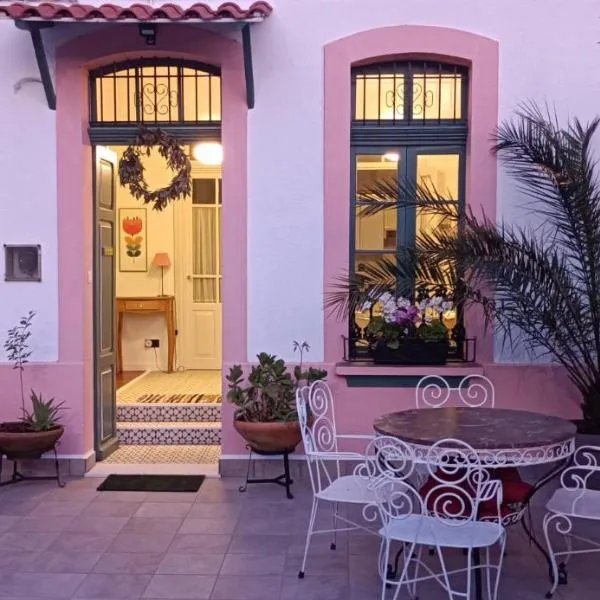 Casa Matilda - Encanto vintage con patio privado en el corazón de la Ribeira Sacra, Hotel in Monforte de Lemos