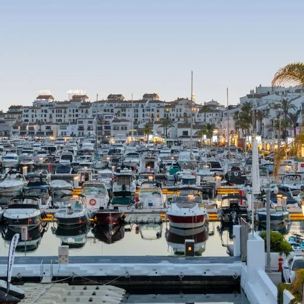 Amazing view of Puerto Banus，位于马贝拉的酒店