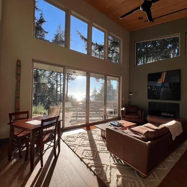 Redfish Rocks Villas - Green, Hotel in Port Orford