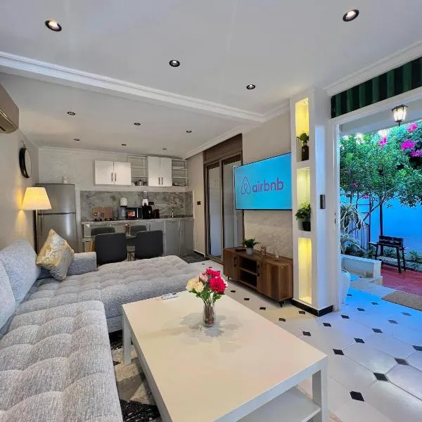 Villa 3 Corniche, Charming Seaside Villa with Jacuzzi, Carrousel Mall Rabat, ξενοδοχείο στο Ραμπάτ