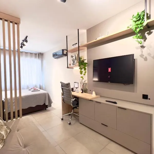 Studio 401 Santa Casa UFRGS Estacionamento proximo, hotel in Porto Alegre