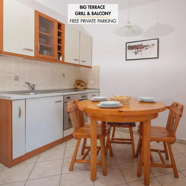 Apartments Šuster, hôtel à Stari Trg ob Kolpi