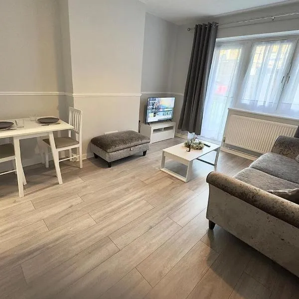 Modern 2-Bed Apartment in Greenwich, hotel in London