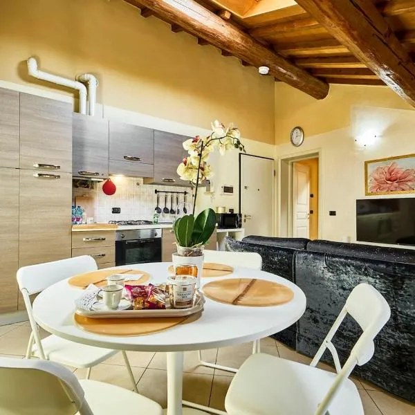 Small Luxury A Due Passi Dal Centro, hotel in Casalmaggiore