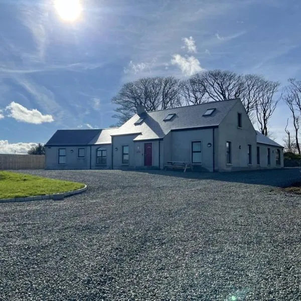 Belraugh Mountain View Hot Tub Lodges, Hotel in Garvagh