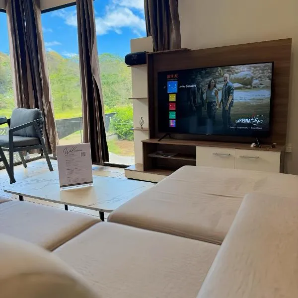 Villas Na-tiva Guanacaste, hotel in Plazuela