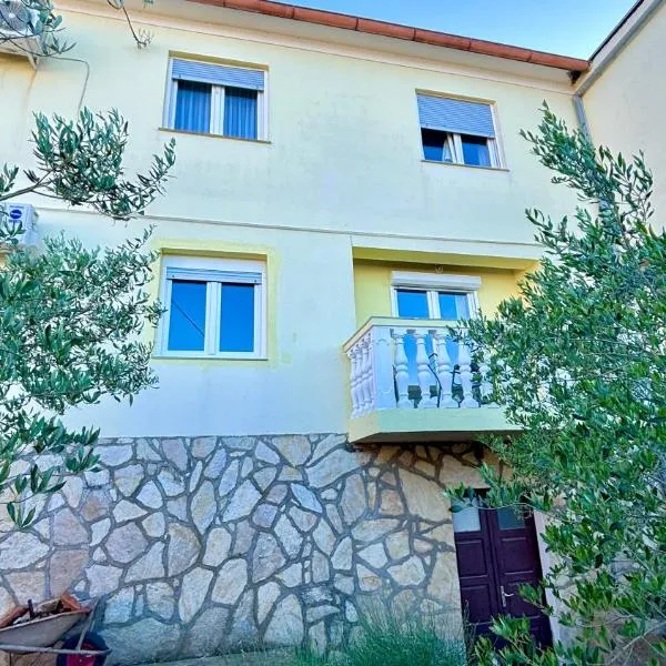 Comfort apartment Kali - with panoramic view, hotel en Kali