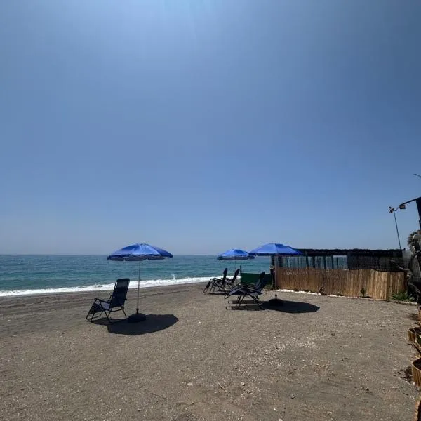 Playa Almayate Apartamentos, hotel v destinaci Almayate Alto