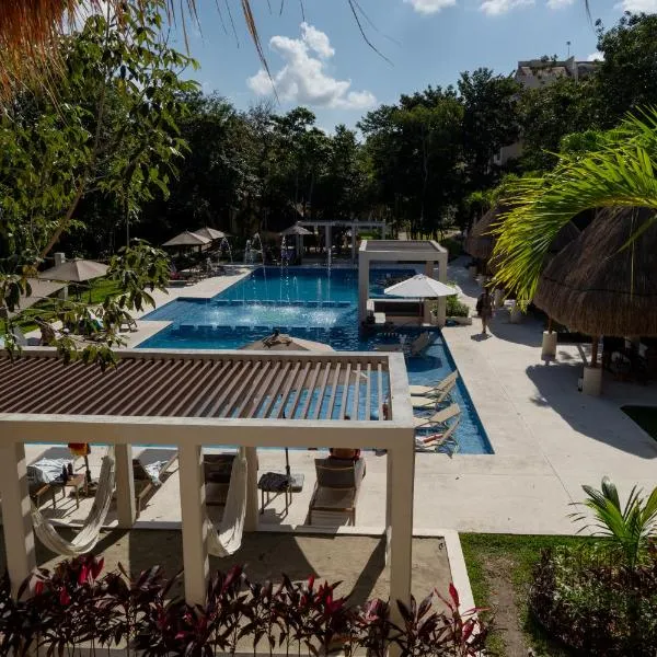 Custom decor-sleeps 6 with 2 pools- Condo near beach-Puerto Morelos Mexico,Casa Yellowstone, ξενοδοχείο σε Puerto Morelos