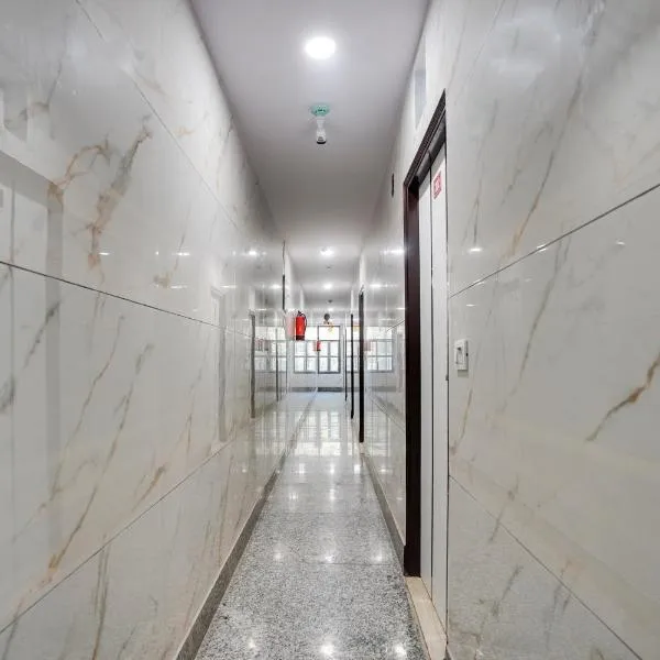 Super Hotel O Hotel Gold Star, hotel in New Delhi