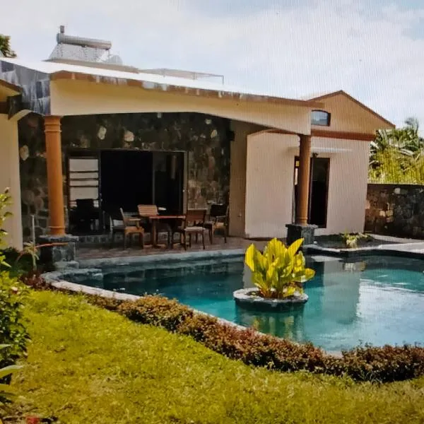 Be at home Villa: Rivière Noire şehrinde bir otel