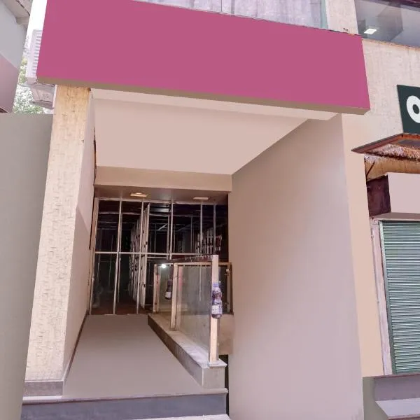Super Hotel O Grill Inn, hotel v destinaci Dhanbád