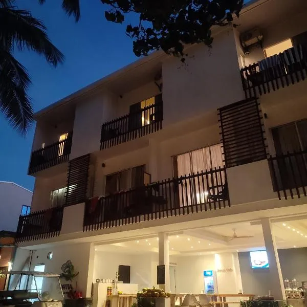 Portia Hotel & Spa, hotel in Dhiffushi