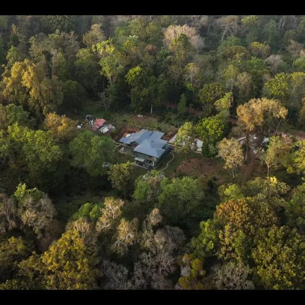 Coorg Wild Walk, Nagarhole - A CGH Earth SAHA Experience, hotel in Srimangala