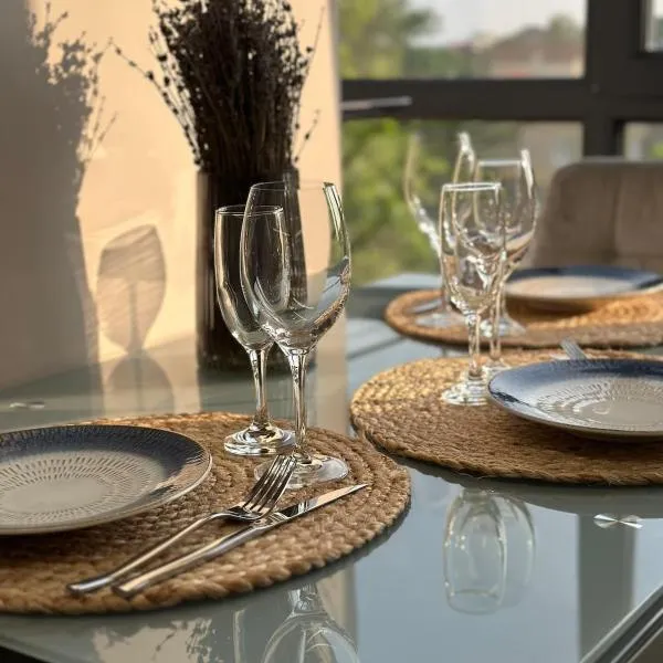 luxury Apartmens na Duhnovicha , напроти Аквапарка "Карпатія", hótel í Mukacheve