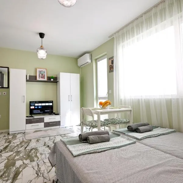 Mint Funny Condo, hotell Varnas