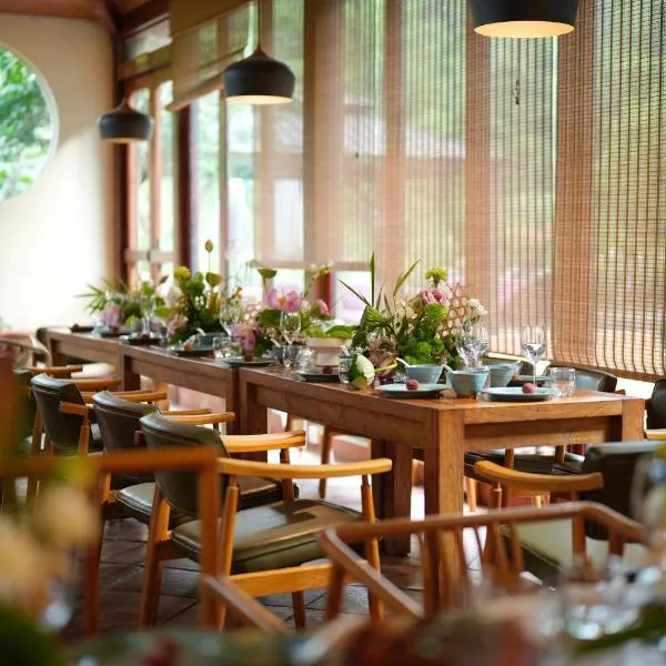 The Apsara Lodge, hotel in Yangshuo