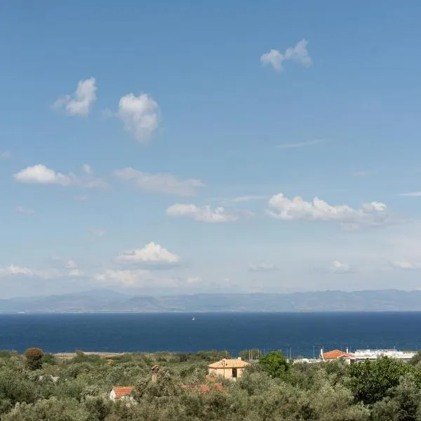 Eros sea view residences Mytilini, hotel in Agia Marina Lesvos