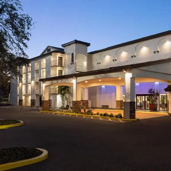 Mai Hana Hotel- Intl Drive, Trademark Collection by Wyndham, hotel in Orlando