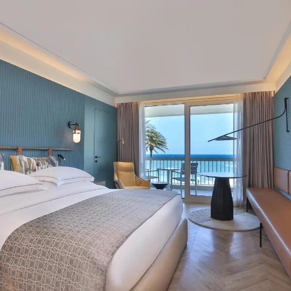 Mövenpick Hotel Beirut, hotel en Beirut