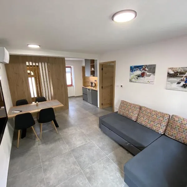 Apartmaji SOČA, hotel din Most na Soči