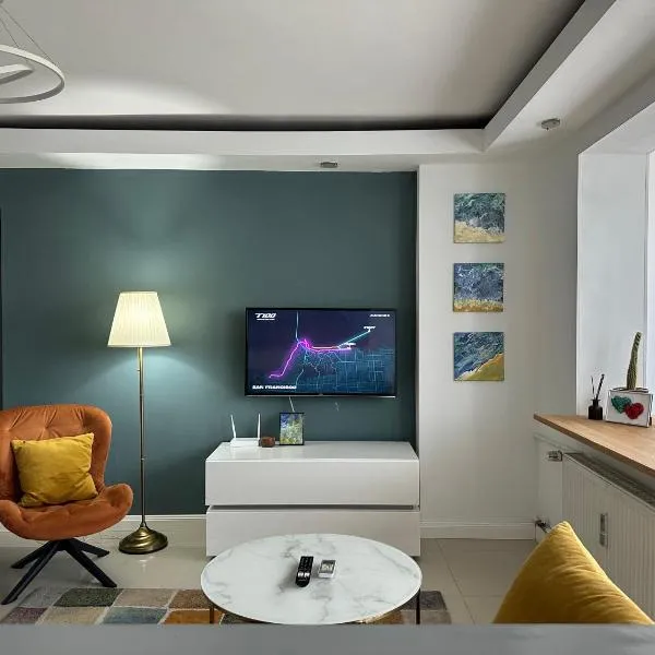 2 rooms condo in city center, hotel en Bucarest