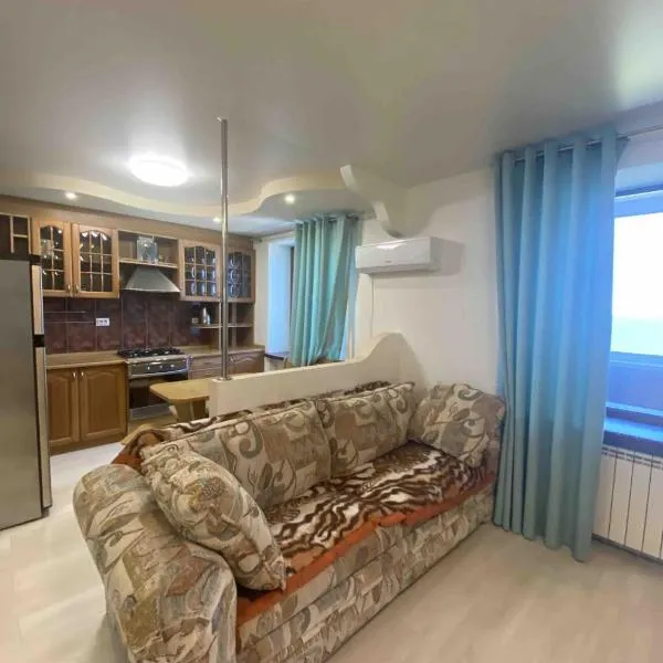 Квартира с видом на море, hotel in Chornomorsk