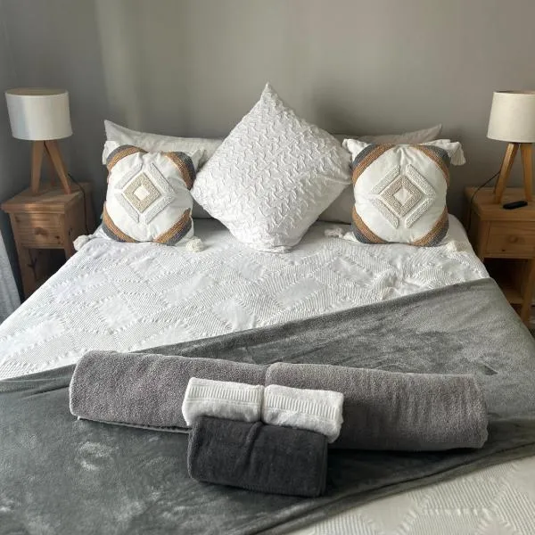 St Michaels Luxury Apartment, hotel in Amanzimtoti