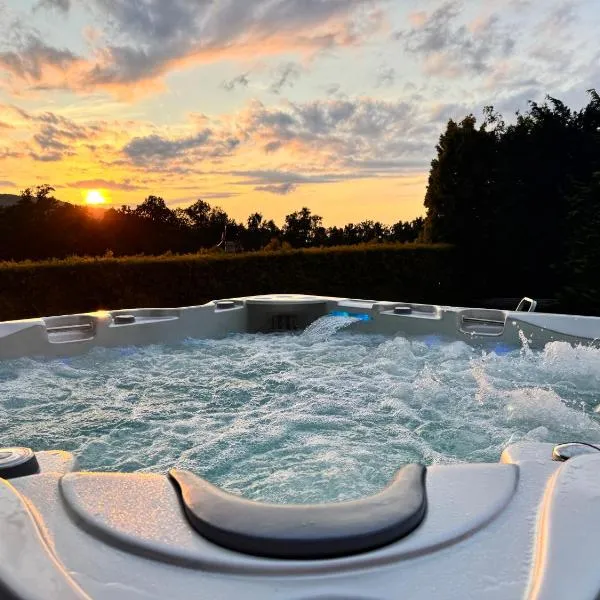 Pyramida pod Lysou s vířivkou, hotell sihtkohas Frýdlant nad Ostravicí