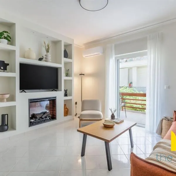 Athens Riviera APT, Near Seaside with Private Parking, hotell i Aten