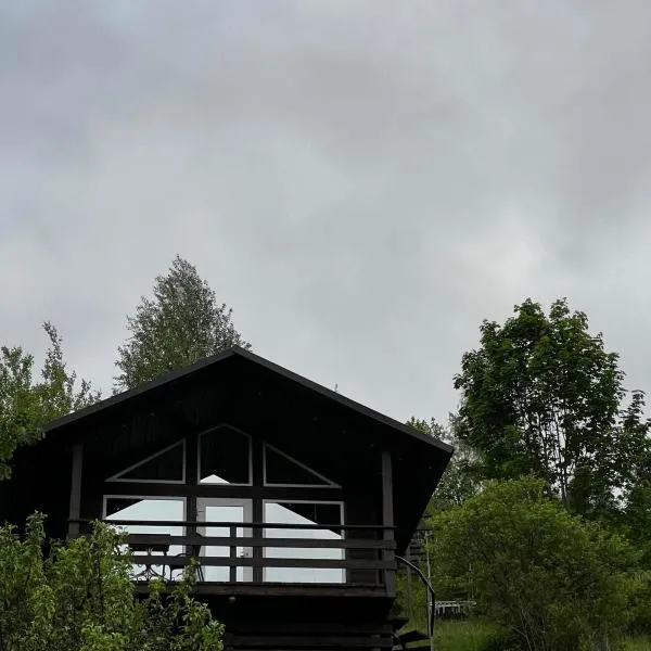 Файна хата 4, hotel in Synevyrsʼka Polyana