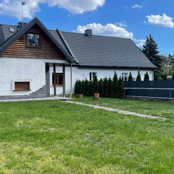 Siedlisko Mokra - Leśniczówka pod Jaworem, hotel in Daninów