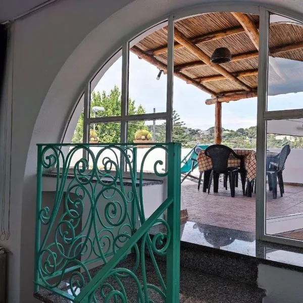 Sunny Terrace Retreat, hotel in Ischia