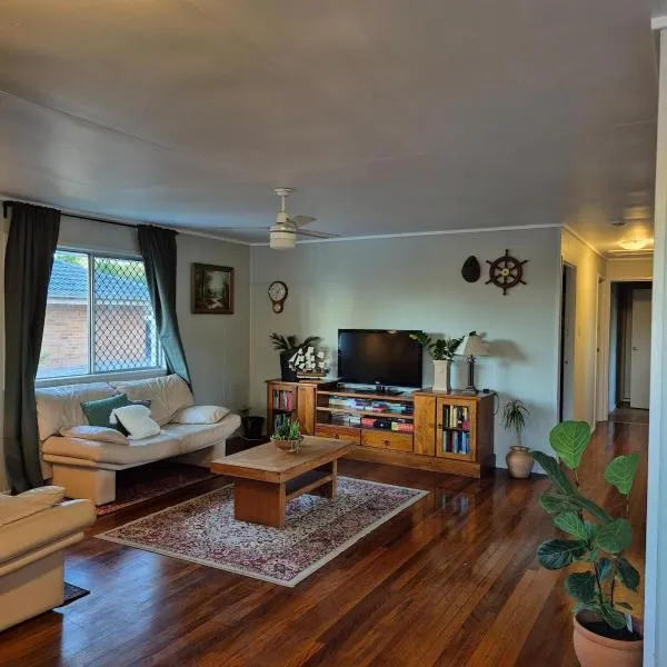 Selah House - Cozy Entire House Retreat, hotel in Woodridge