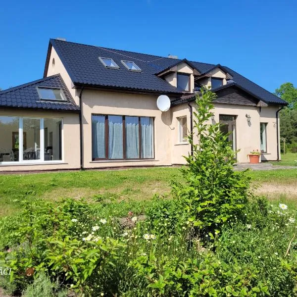 Lāči Polantra, hôtel à Vārve