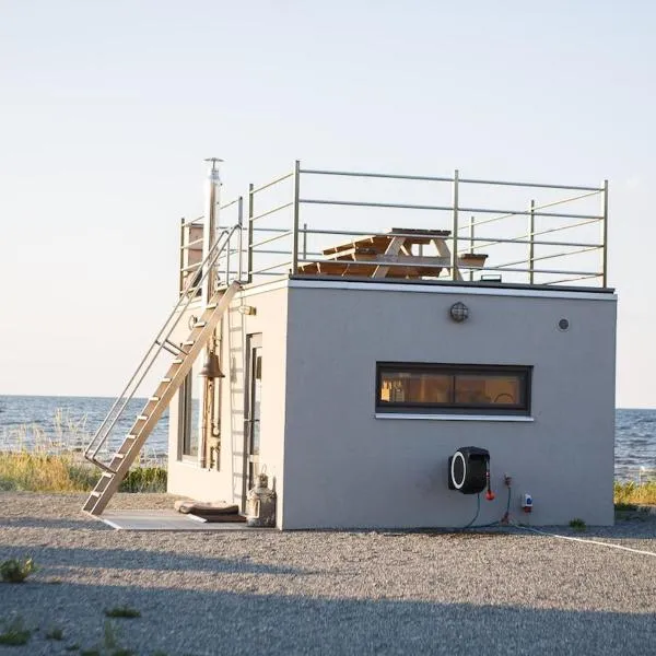 Suureliiva rannamaja, hotel in Vainupea