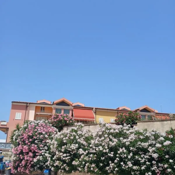 The Lion's Head, hótel í Olbia