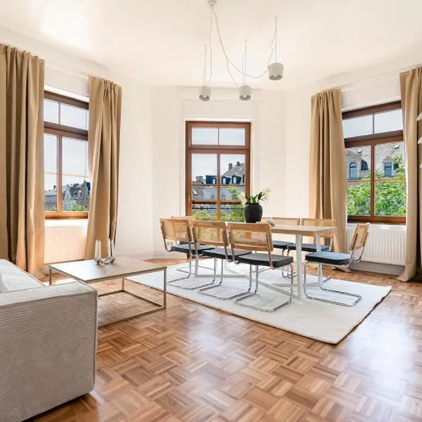 4BR Apartment - WIFI - NETFLIX - BUSINESS - ZENTRAL - KÜCHE, hotel in Wiesbaden