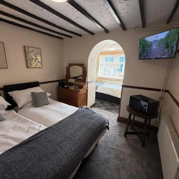 The Prince of Wales Inn - Tredegar, hotel in Nant-y-bwch