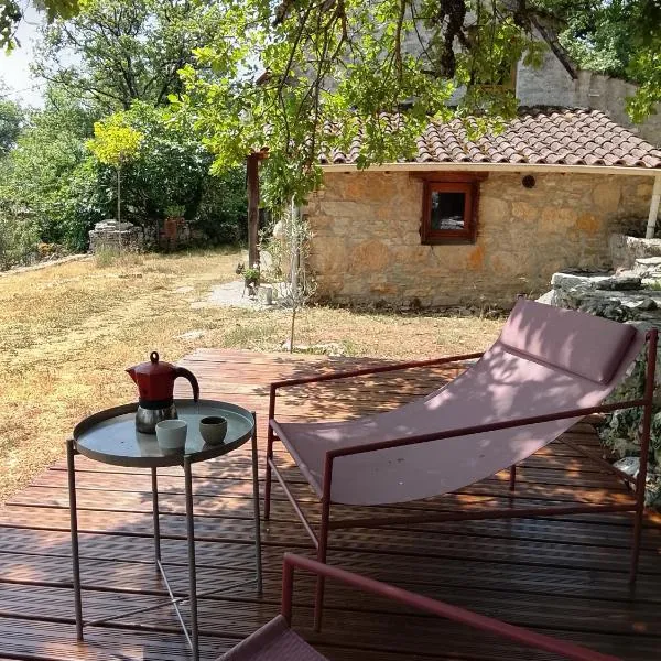 Marmite et traversin, Hotel in Cénevières