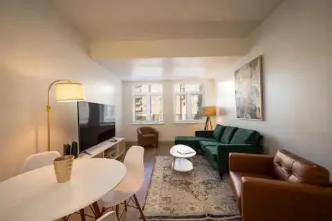 Live Beautifully Uptown, hotel in Charlotte