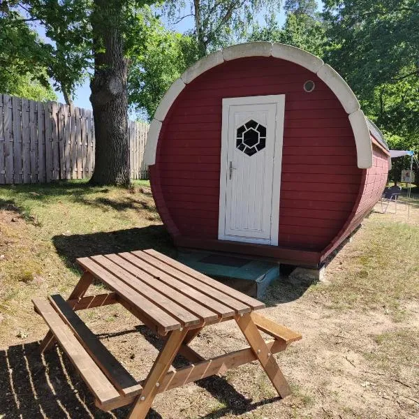 TinyHouse "Comet" am See, an der Mecklenburger Seenplatte, hotell sihtkohas Fürstenberg-Havel