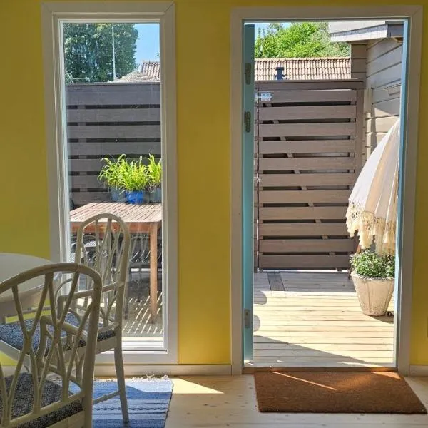 Ocean Breeze next to the Beach, hotel v destinaci Beddinge Strand