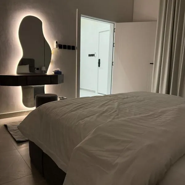 استديو فندقي فاخر بمدخل مستقل, hotel in Taif