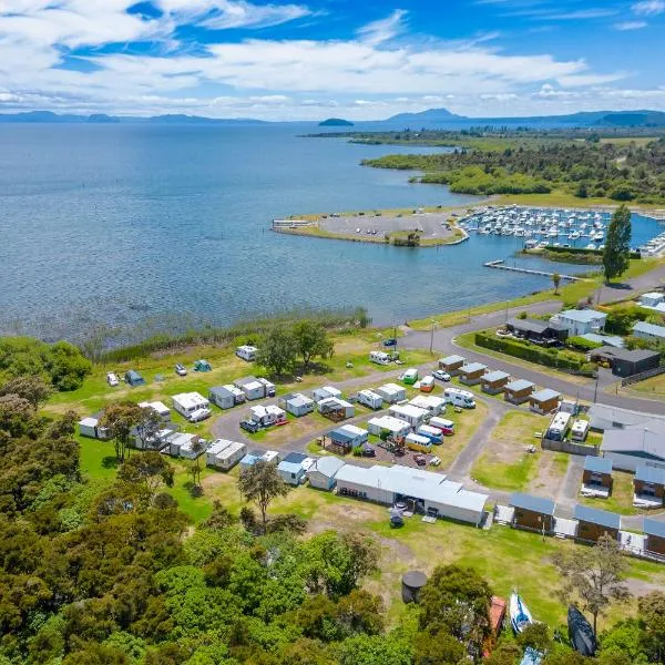 Motuoapa Bay Holiday Park, hotel in Turangi