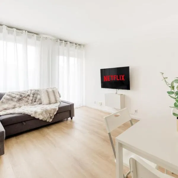 New Appart à 30min de Paris Gare Terasse Parking, Hotel in Saint-Ouen-lʼAumône