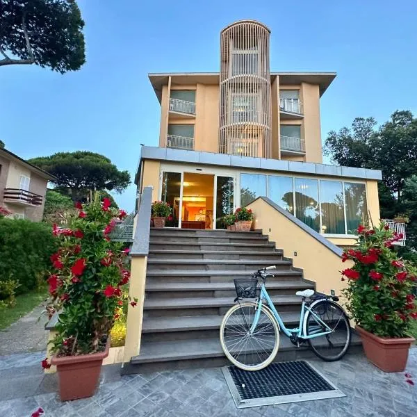 Hotel Florida Tirrenia, hotel in Tirrenia