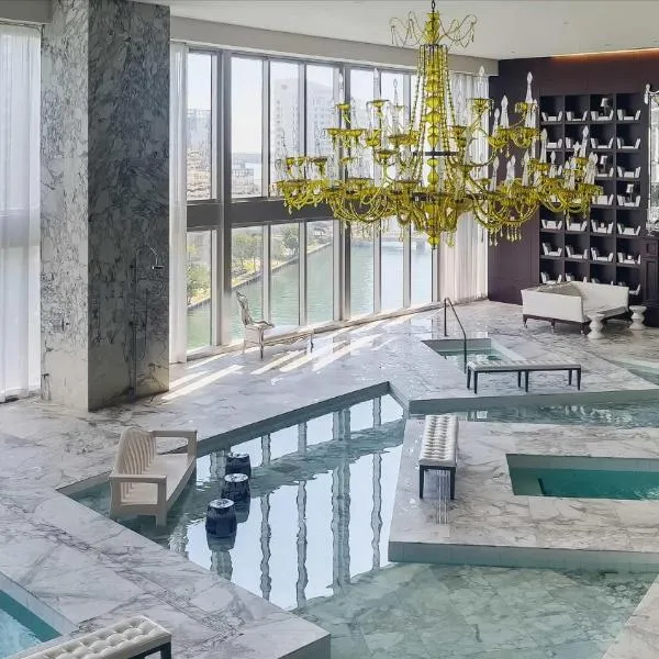 Large Suites in Hotel W with bay views โรงแรมในไมอามี