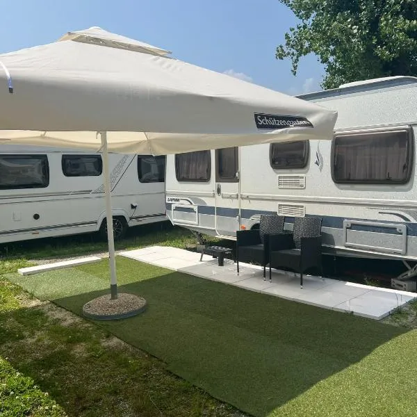 Camping Alex, hotell i Cadenazzo