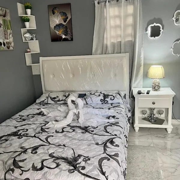 Amazing Modern Studio in Marigot, hotel v destinaci Marigot